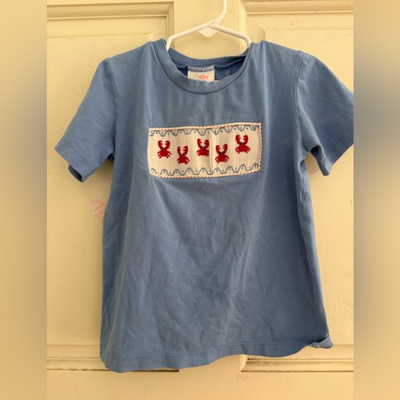 Stitchy Fish Smocked Crab Shirt - Picture 1 of 5